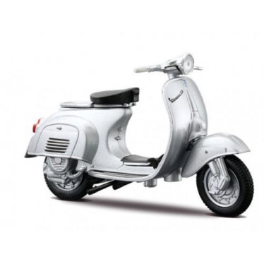 Maisto Vespa  125 Nuova (1965) - 1:18 Diecast Scooter